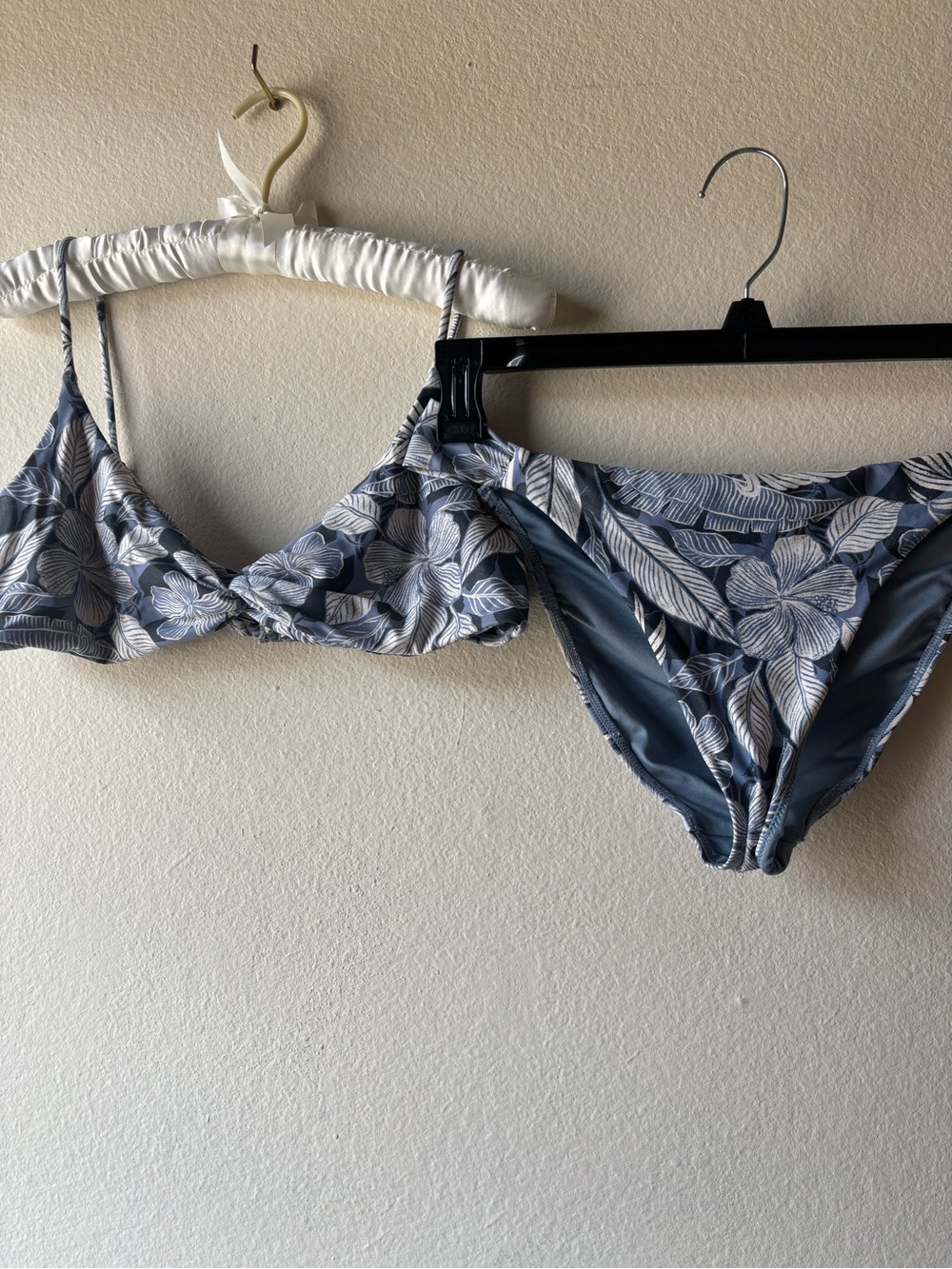 NWOT O’Neill Blue Floral Bikini Matching Set
